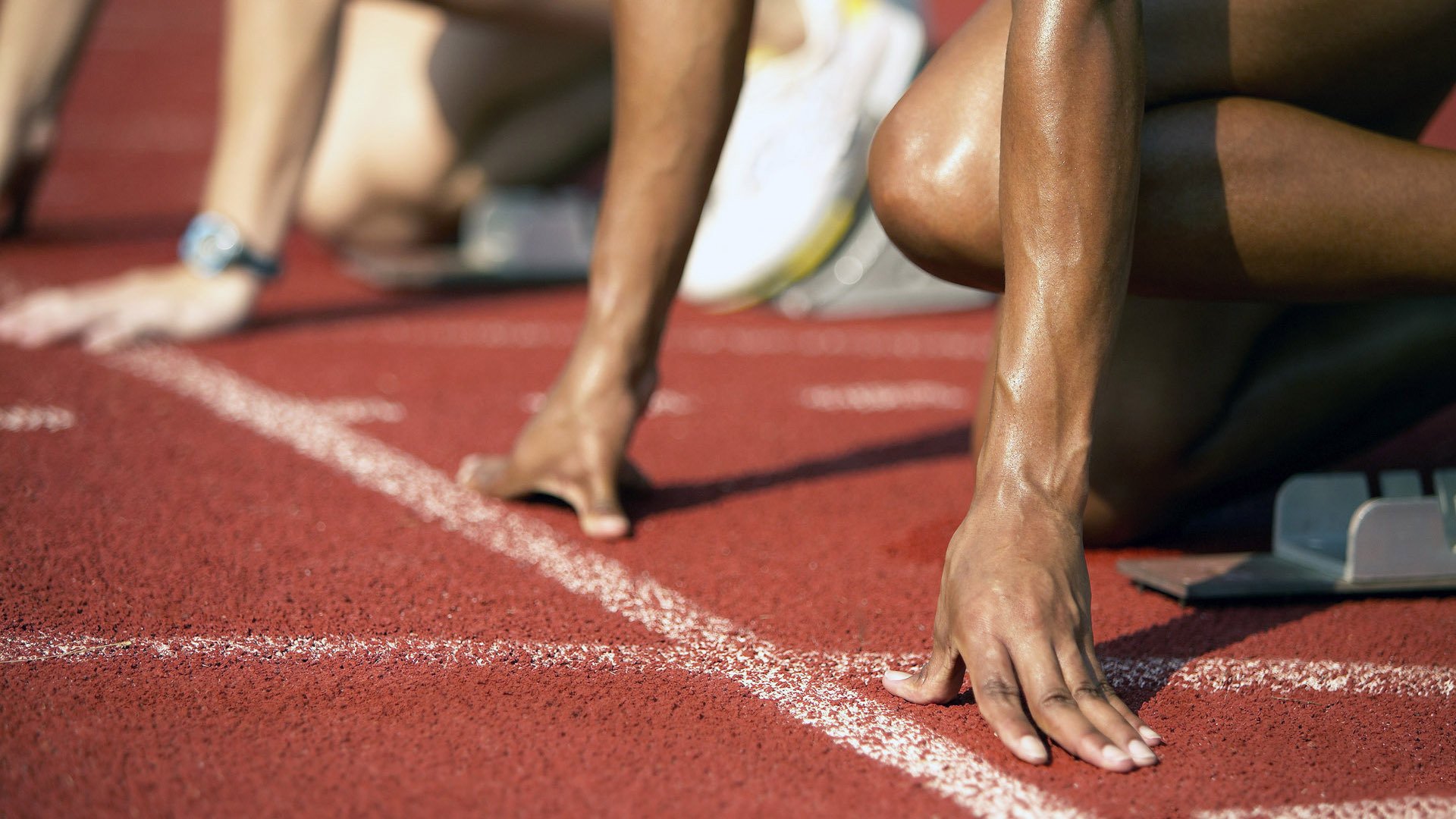 队员受伤频发，球队整体作战受损，球队失误